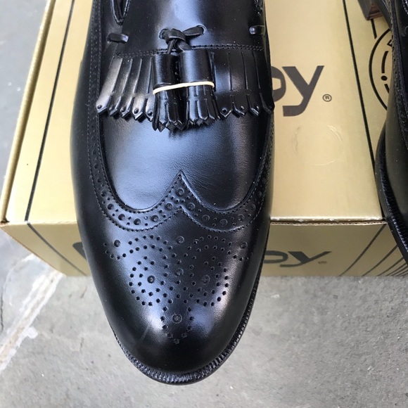 FootJoy dress shoes. Size 11.5 - Picture 2 of 5